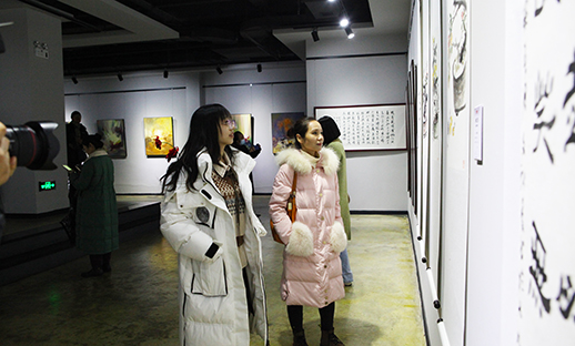 “春晖艺园”书画作品联展开幕　百余幅精品...