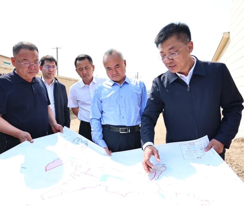 王炳森调研耕地保护和粮食安全工作...