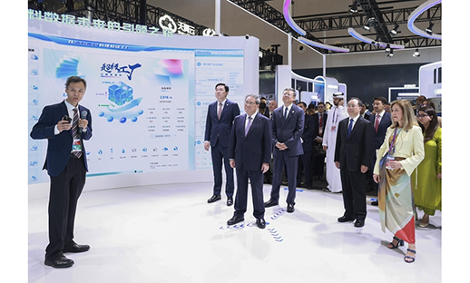 李强出席2025世界人工智能大会暨人工智能全...