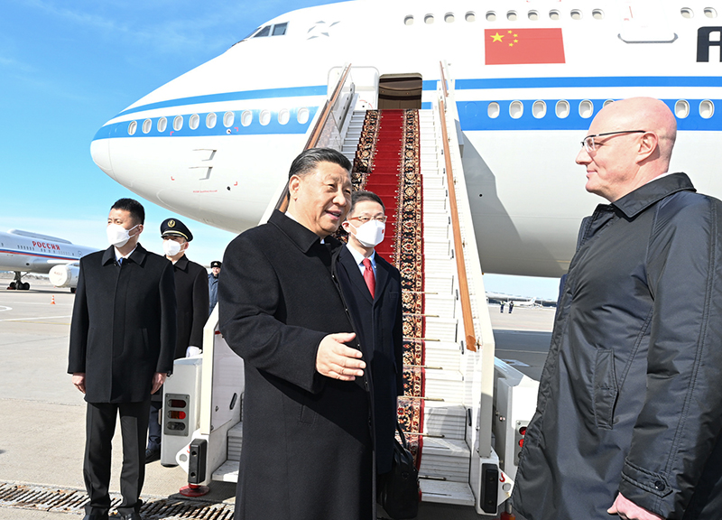 习近平抵达莫斯科开始对俄罗斯进行国...