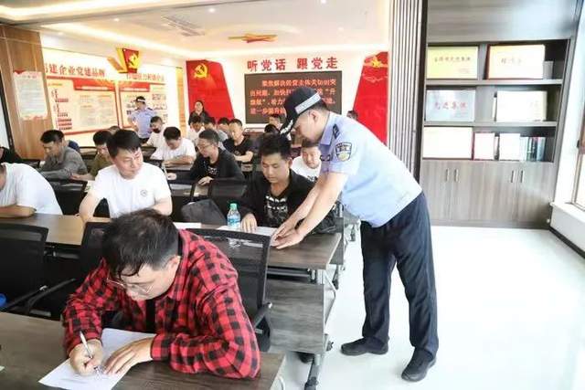 https://p3-sign.toutiaoimg.com/tos-cn-i-qvj2lq49k0/dcbfcbc44dd74726b272bbf63bf93d17~tplv-tt-shrink:640:0.image?traceid=2023062814165409356B69F50D63510A04&x-expires=2147483647&x-signature=OgkJ9K7m61uQXxYCCOAwLx%2FVKts%3D