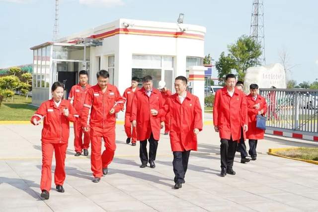 https://p3-sign.toutiaoimg.com/tos-cn-i-qvj2lq49k0/f990e1b65a4941fc9437b1fad49da891~tplv-tt-shrink:640:0.image?traceid=20230828091332A2FBC82ADBE6B550CA60&x-expires=2147483647&x-signature=z740vvgK3VKhljRuPAcLBQItTls%3D