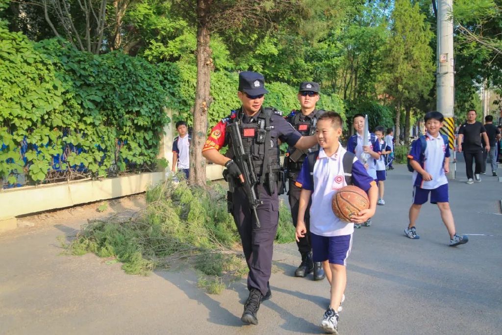 https://p3-sign.toutiaoimg.com/tos-cn-i-6w9my0ksvp/cfd9650259b74b4a857574fbb8d13c3f~noop.image?_iz=58558&from=article.pc_detail&lk3s=953192f4&x-expires=1705280042&x-signature=IBIubRVThQ8v0ms6I9XPfjAoiYA%3D