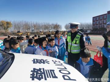 https://p3-sign.toutiaoimg.com/tos-cn-i-6w9my0ksvp/e0b9a95b9a49433c827d8d5f7f31c561~noop.image?_iz=58558&from=article.pc_detail&lk3s=953192f4&x-expires=1732774024&x-signature=enLTr15KqfhIQkLFPezf10Vw9H4%3D